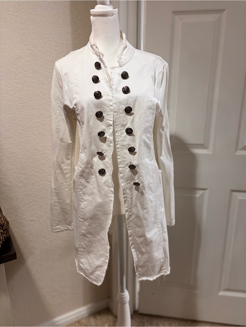 White Military-Style Utility Jacket with Double Row Buttons